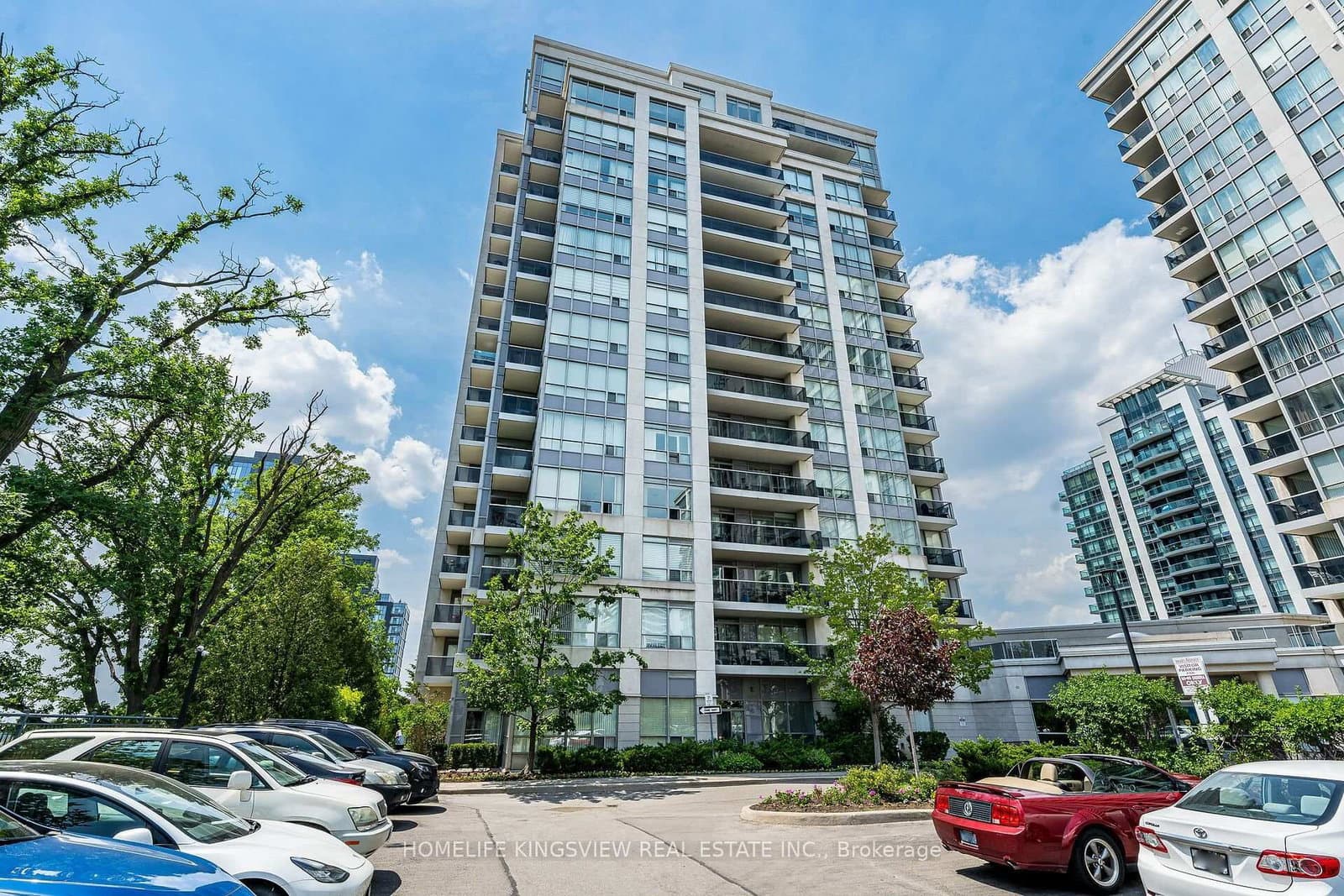 60 Disera Drive, Unit 807 thumbnail 2