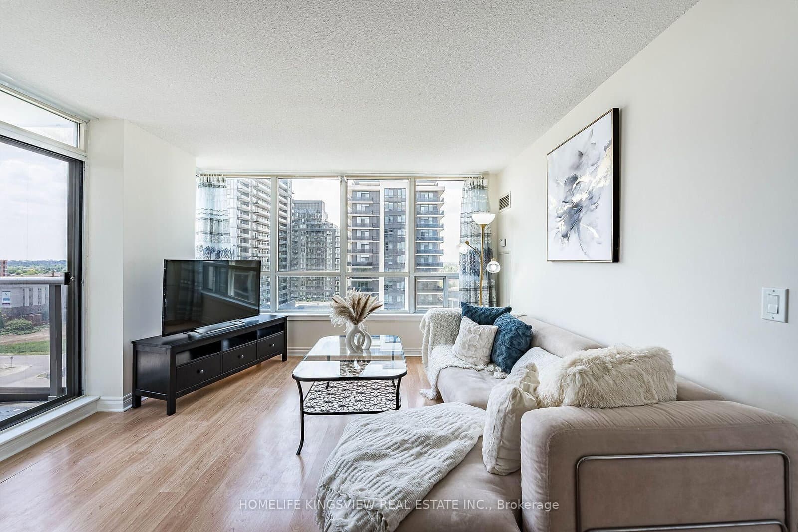 60 Disera Drive, Unit 807 thumbnail 22