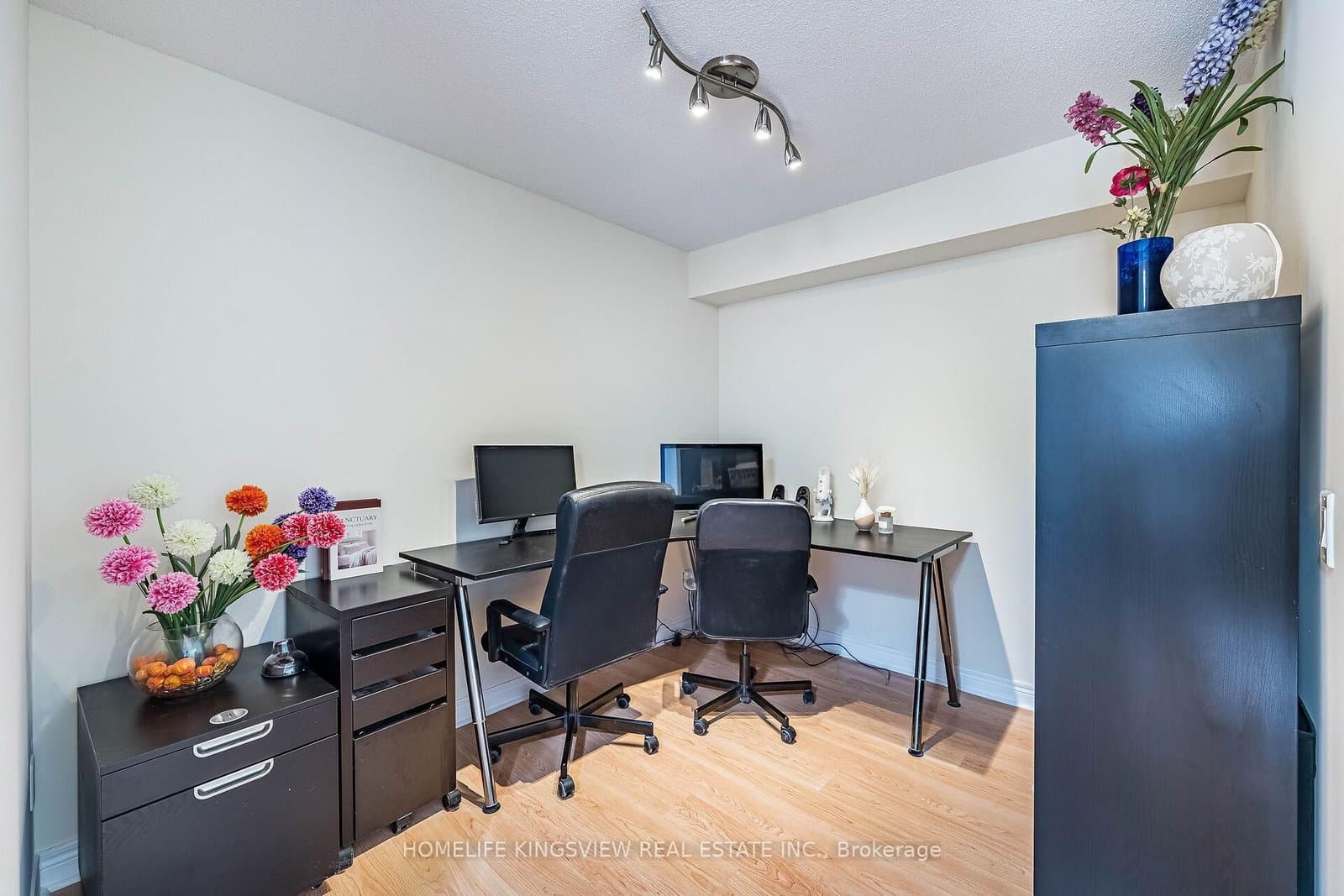 60 Disera Drive, Unit 807 thumbnail 25
