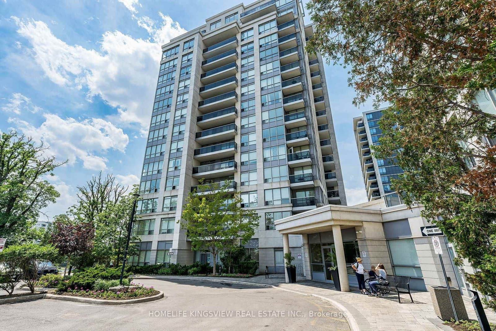 60 Disera Drive, Unit 807 thumbnail 3