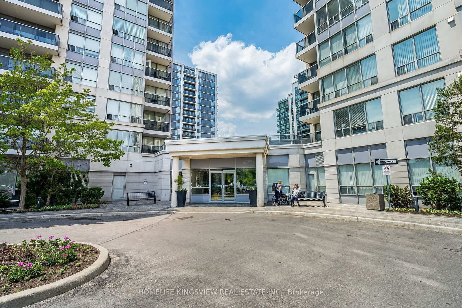 60 Disera Drive, Unit 807 thumbnail 4