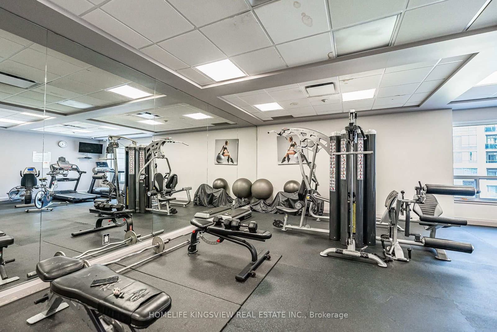 60 Disera Drive, Unit 807 thumbnail 45
