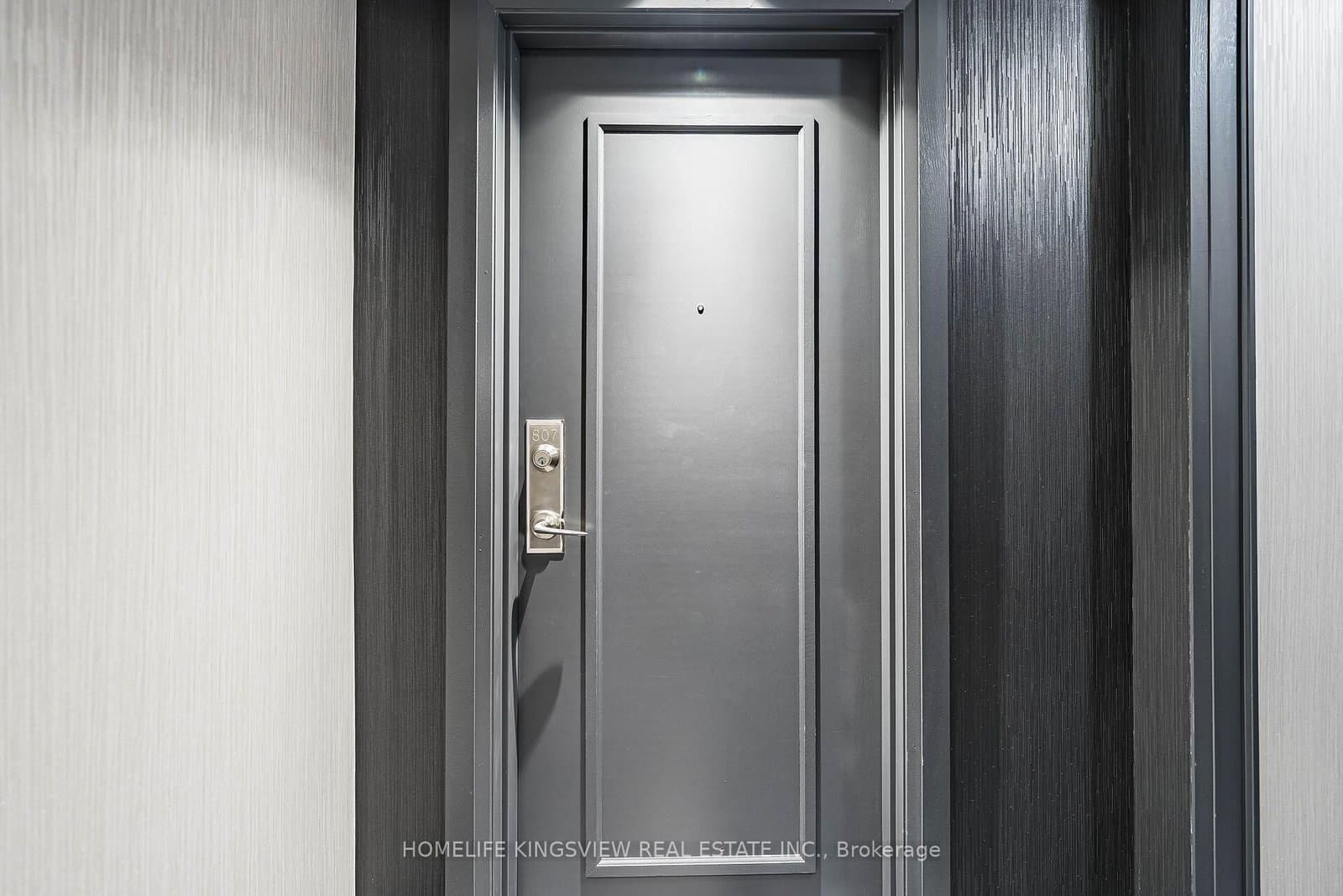60 Disera Drive, Unit 807 thumbnail 8