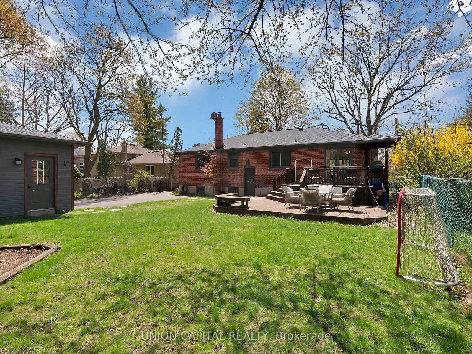 111 Libby Boulevard thumbnail 32