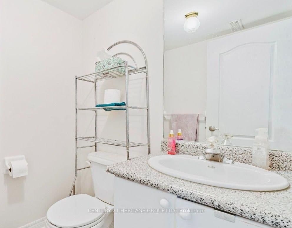 255 Shaftsbury Avenue, Unit 63 thumbnail 9