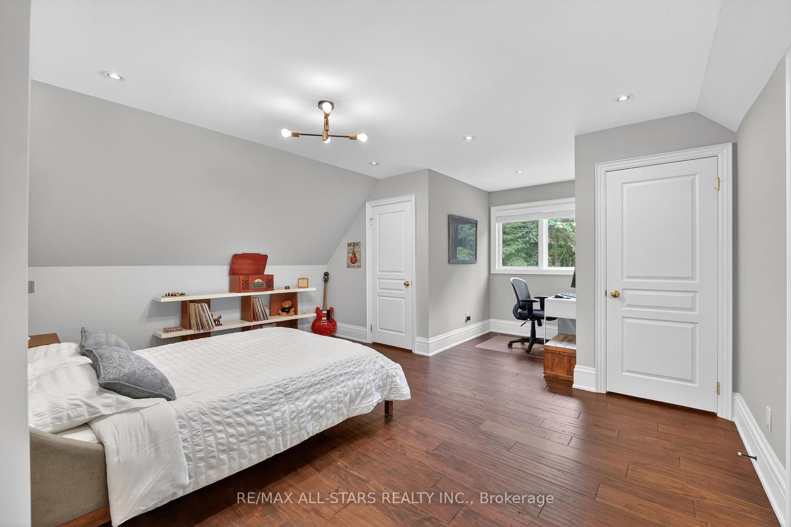 3 Bridgewater Drive thumbnail 37