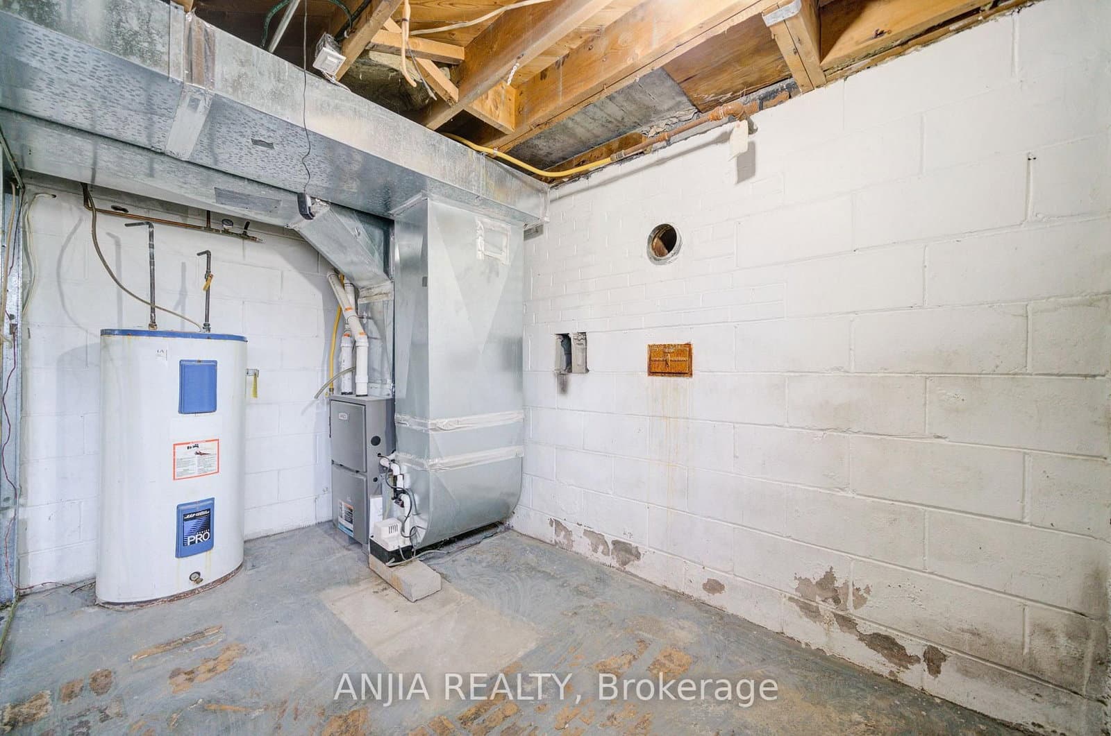 27 Jonquil Crescent thumbnail 32