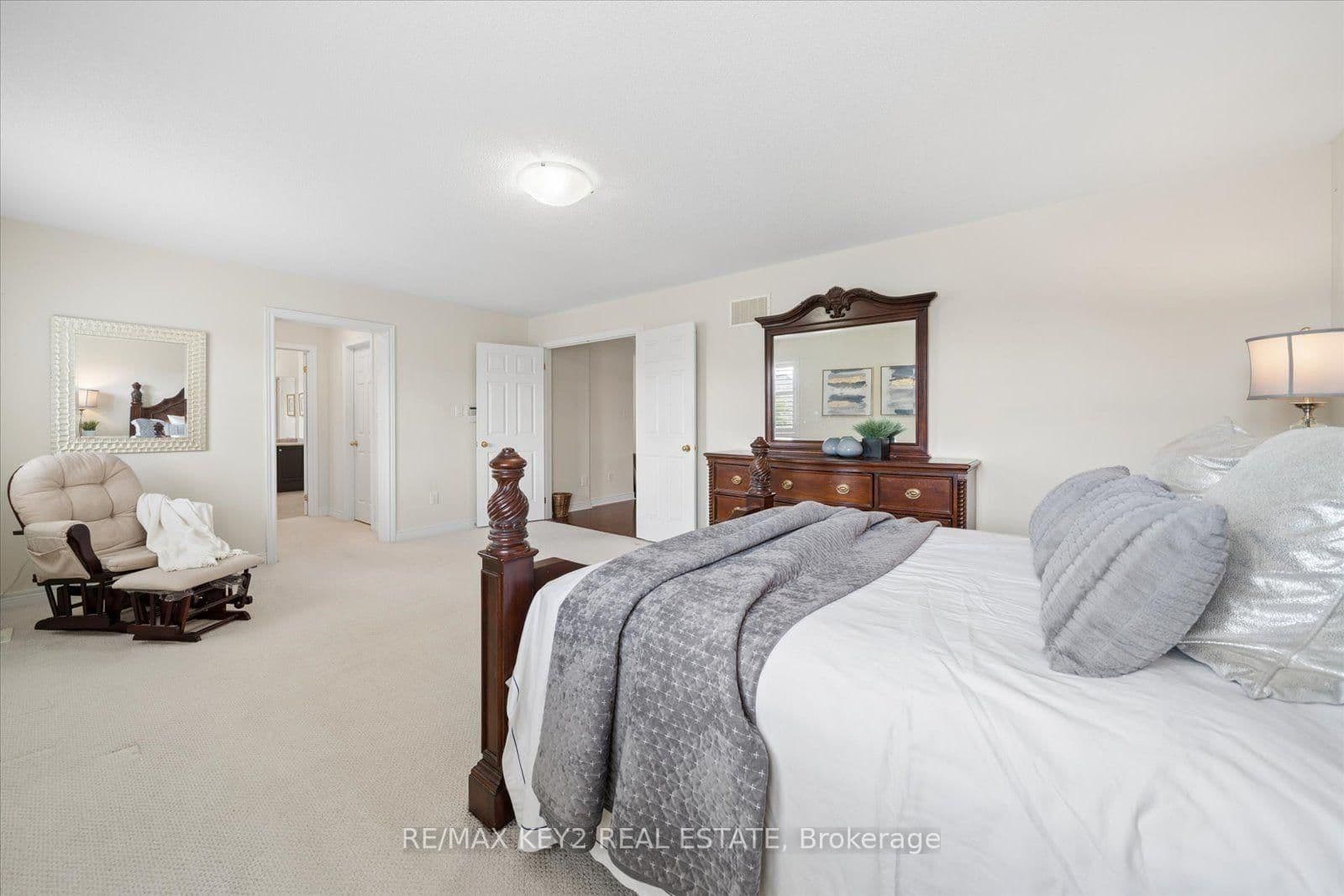 110 Walter Scott Crescent thumbnail 23