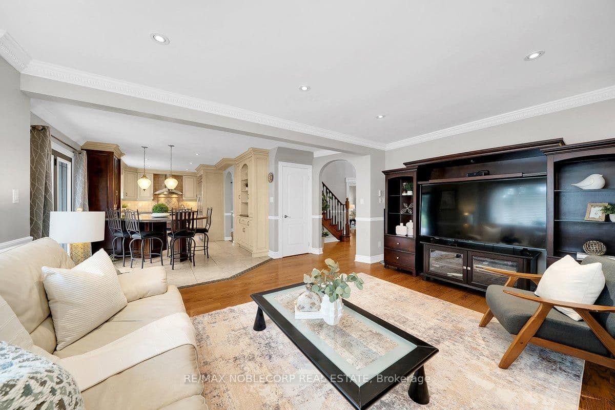 3 Castlehill Road thumbnail 13