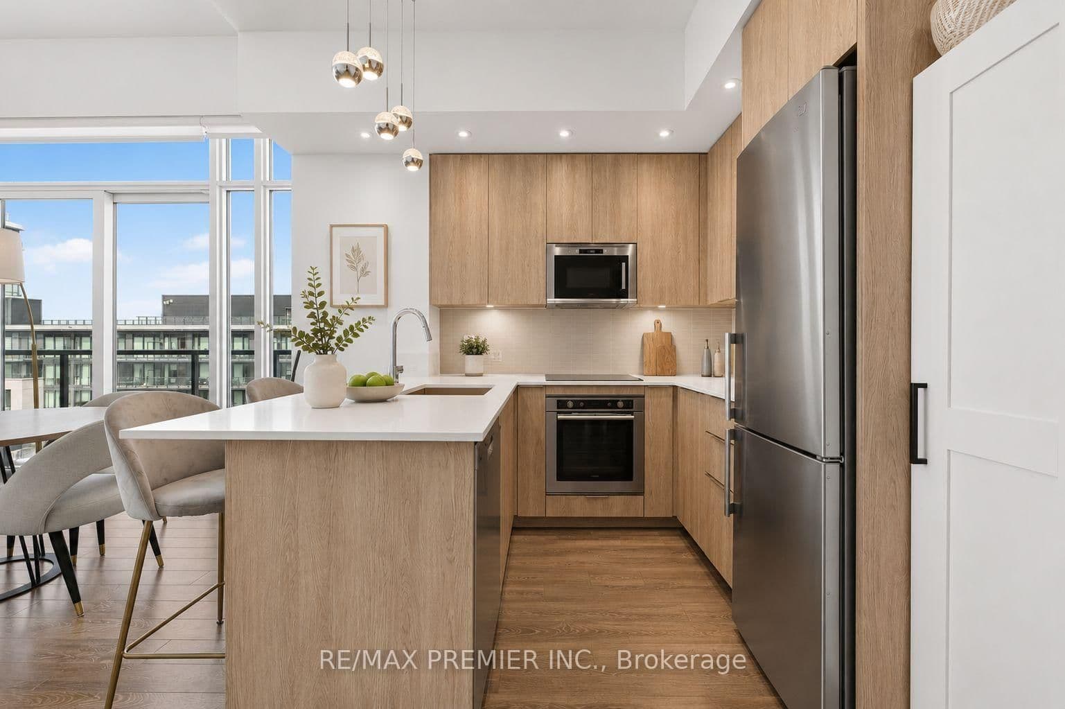 99 Eagle Rock Way, Unit #1012 thumbnail 4
