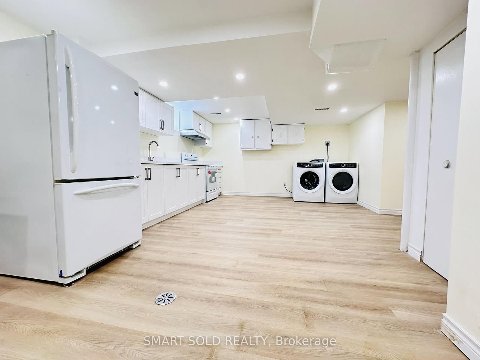22 Hemingway Crescent, Unit Basement thumbnail 2