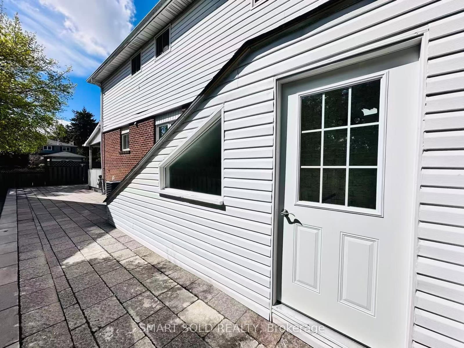 22 Hemingway Crescent, Unit Basement thumbnail 8
