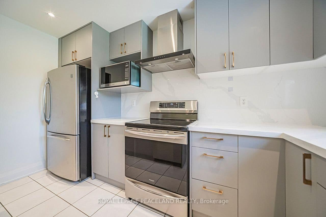 110 Foxfield Crescent thumbnail 17