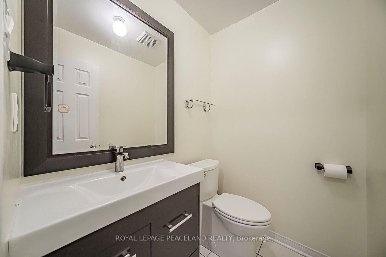 110 Foxfield Crescent thumbnail 24