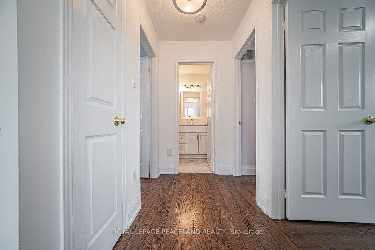 110 Foxfield Crescent thumbnail 27