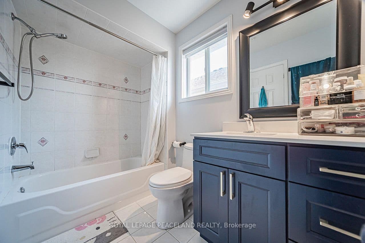 110 Foxfield Crescent thumbnail 34