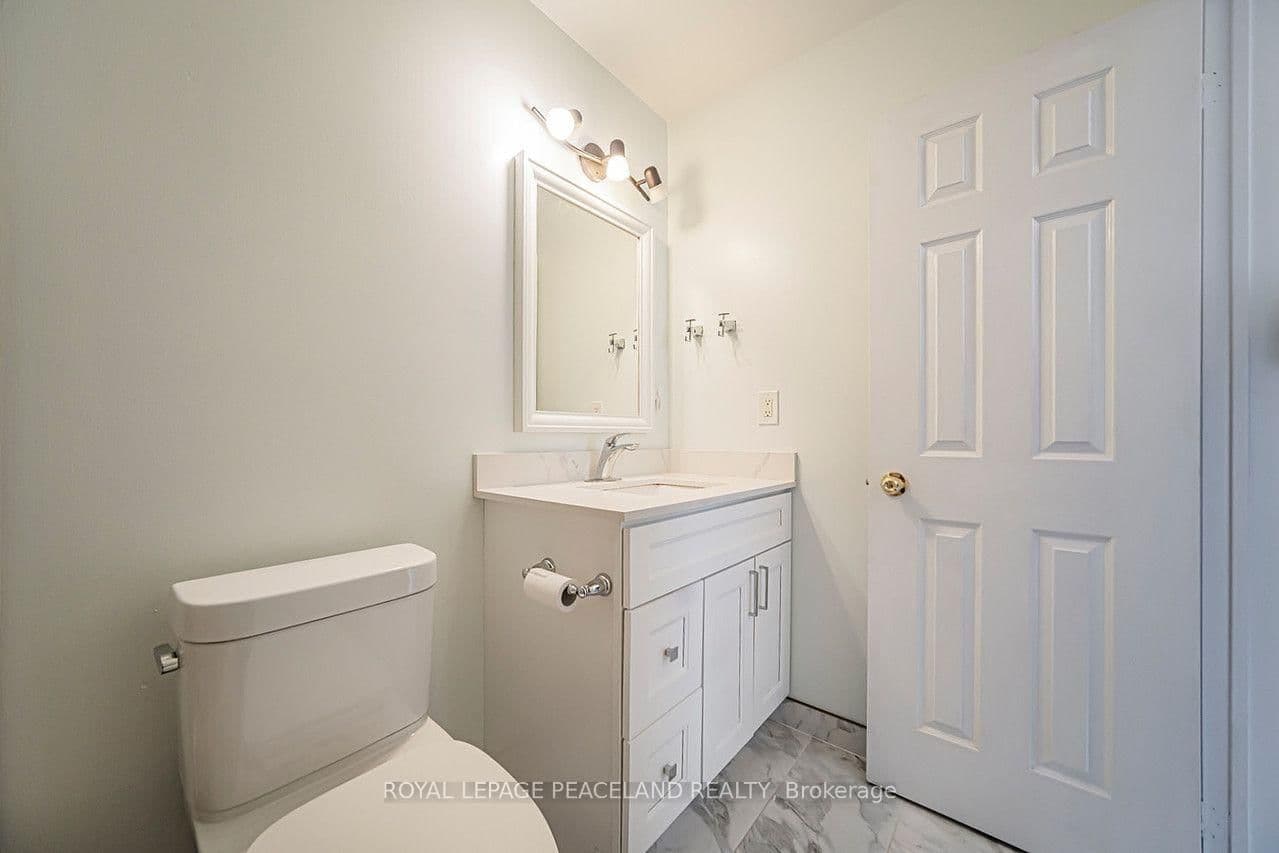 110 Foxfield Crescent thumbnail 41
