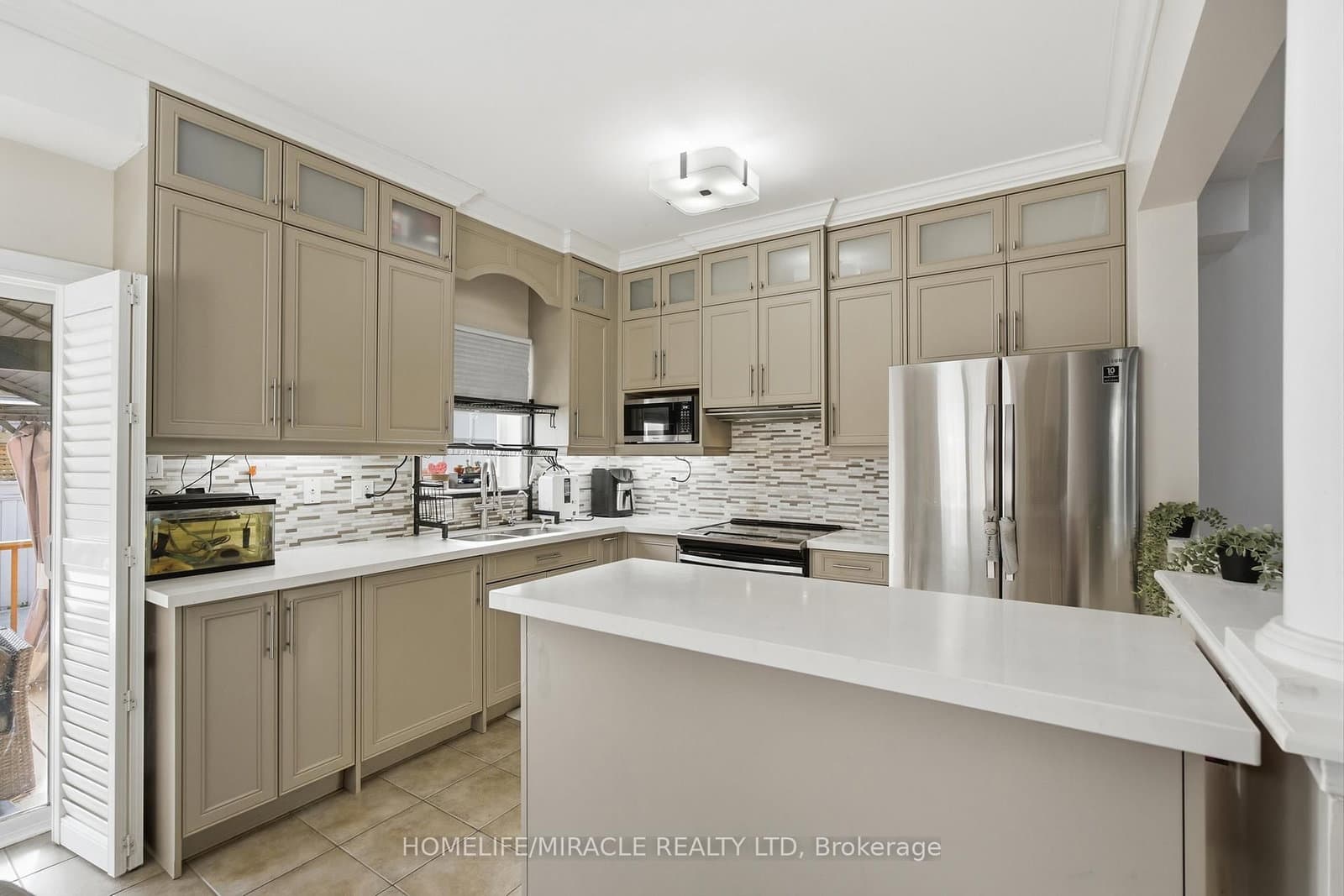 243 Venice Gate Drive thumbnail 15