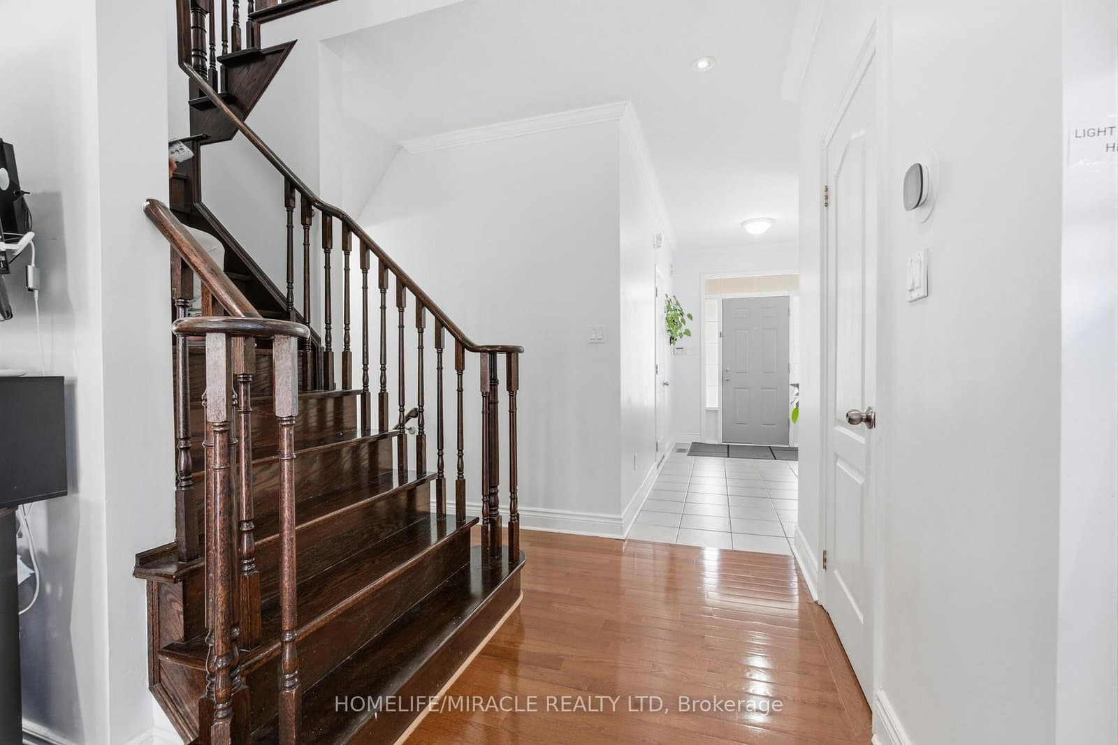 243 Venice Gate Drive thumbnail 17