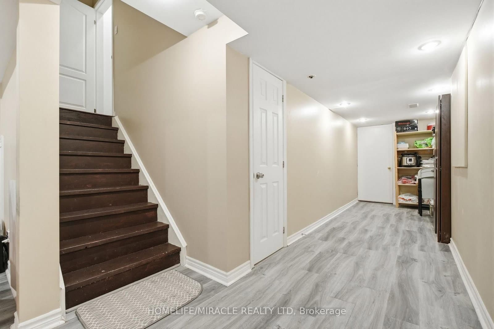 243 Venice Gate Drive thumbnail 33
