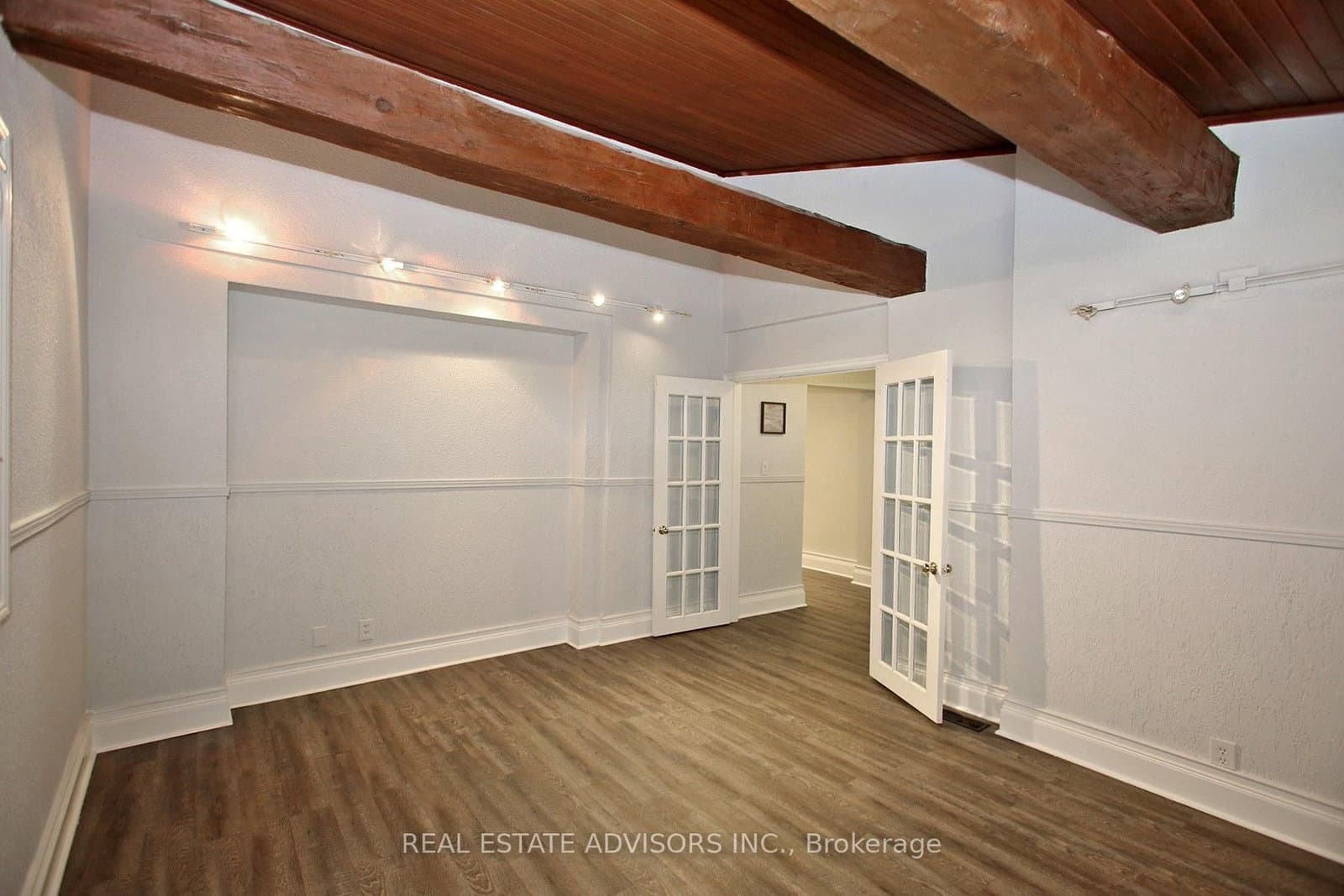 7924 Kipling Avenue thumbnail 12