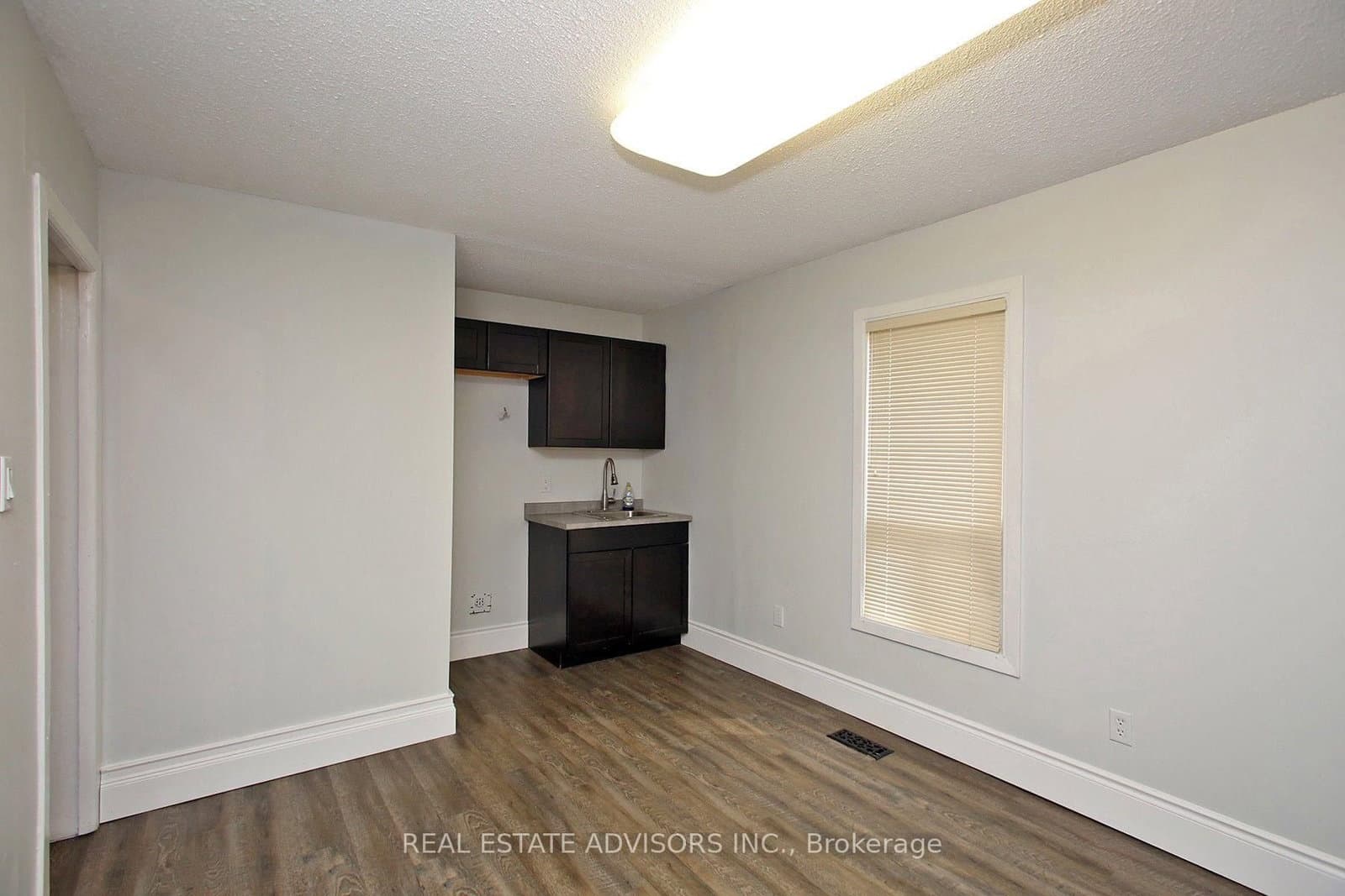 7924 Kipling Avenue thumbnail 9
