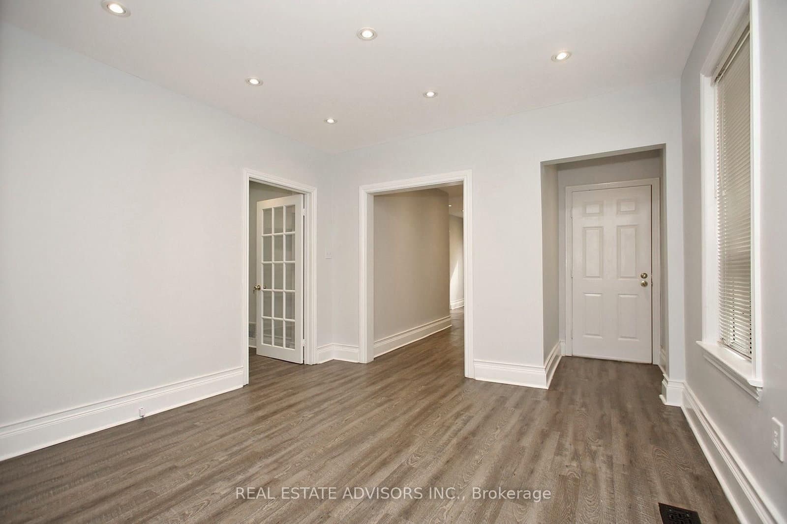7924 Kipling Avenue thumbnail 6