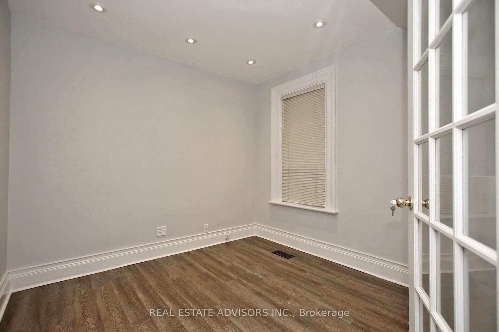 7924 Kipling Avenue thumbnail 7