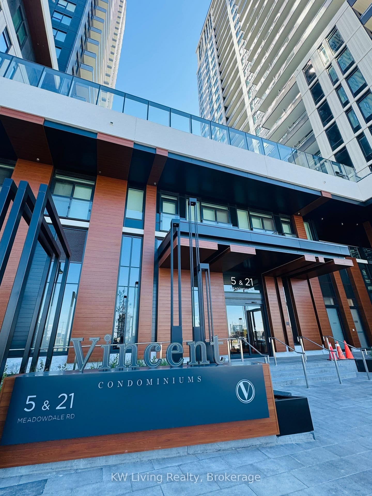 21 Meadowdale Road, Unit 1108 thumbnail 2