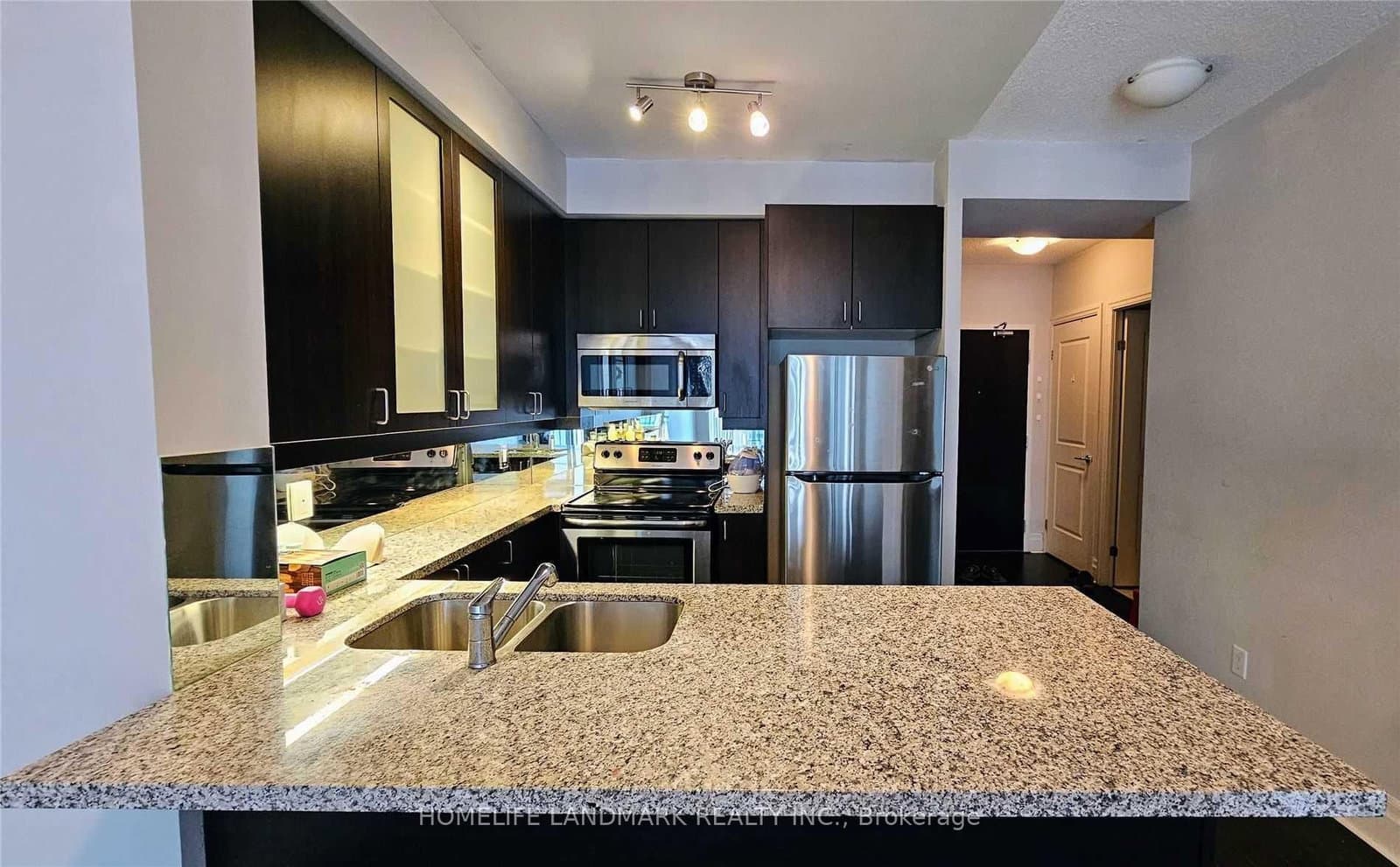 131 Upper Duke Crescent, Unit 513 thumbnail 6