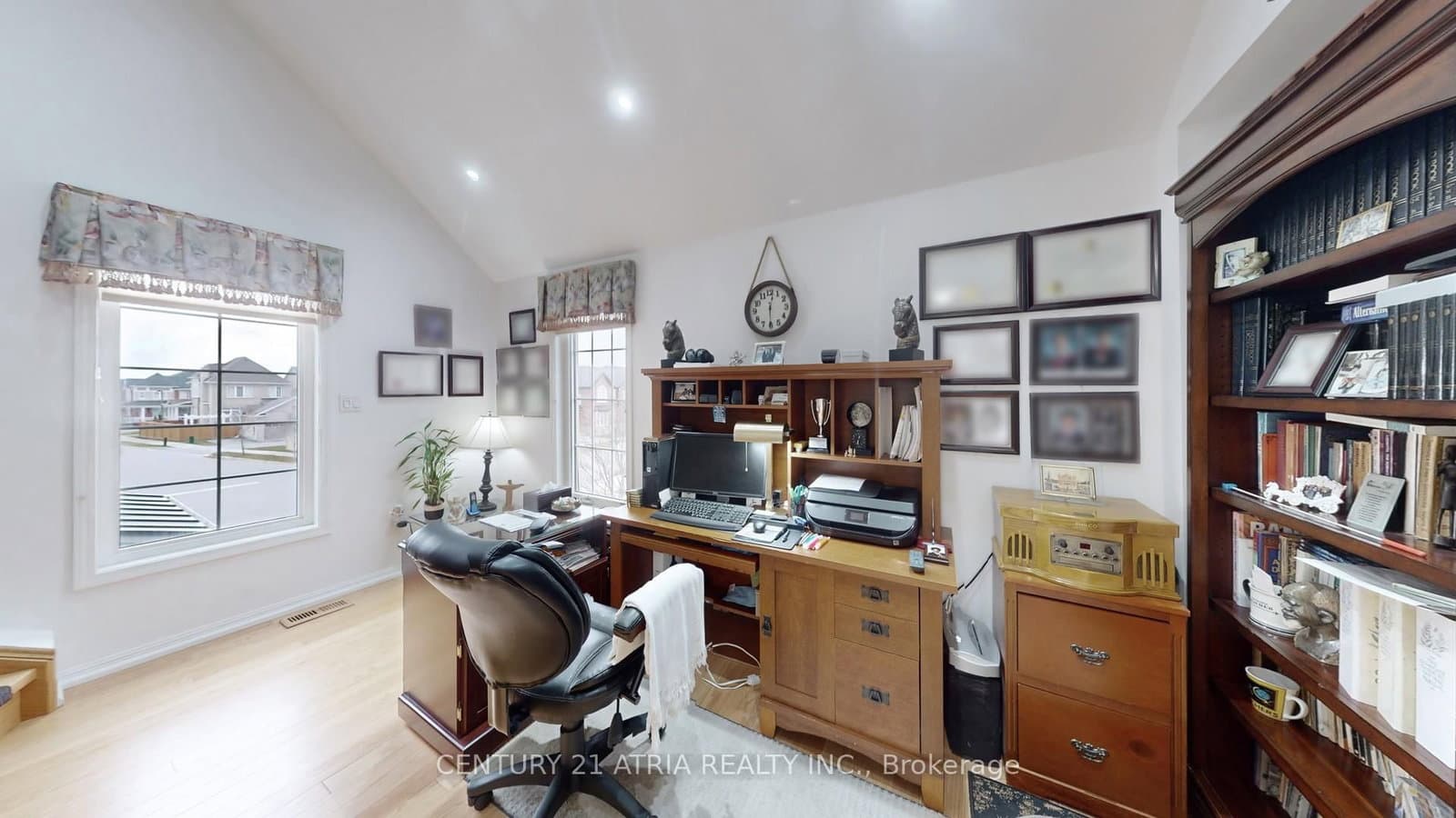 69 Diamond Jubilee Drive thumbnail 22