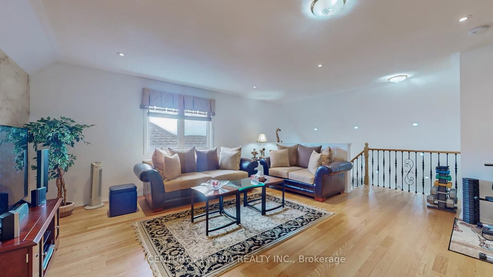 69 Diamond Jubilee Drive thumbnail 25