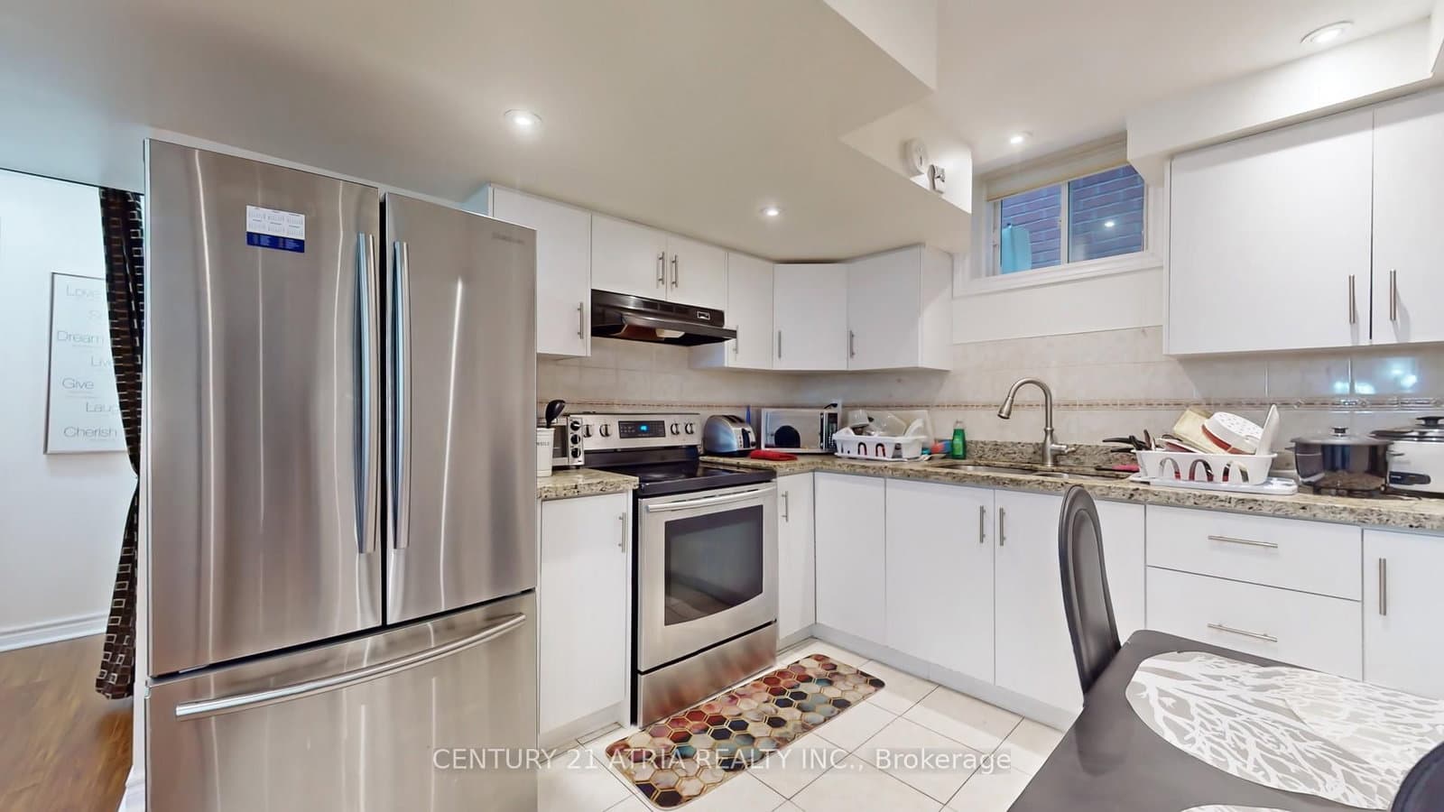 69 Diamond Jubilee Drive thumbnail 32