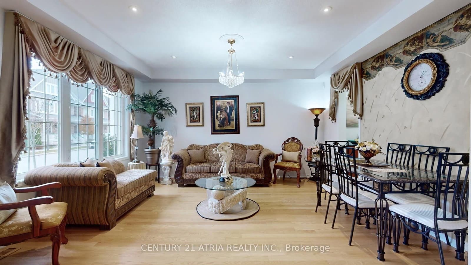 69 Diamond Jubilee Drive thumbnail 4