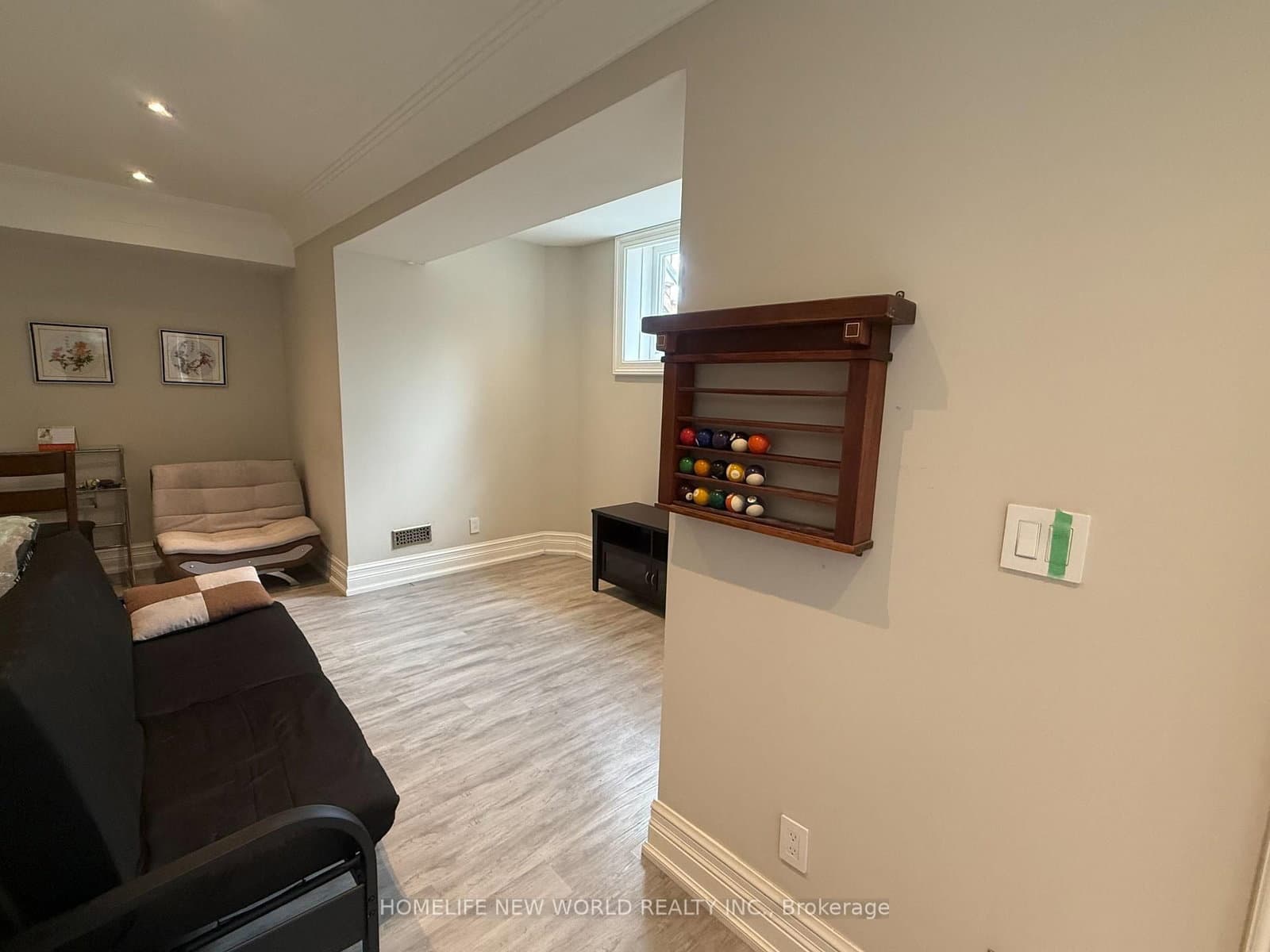 19 Honeybourne Crescent, Unit bsmt thumbnail 12