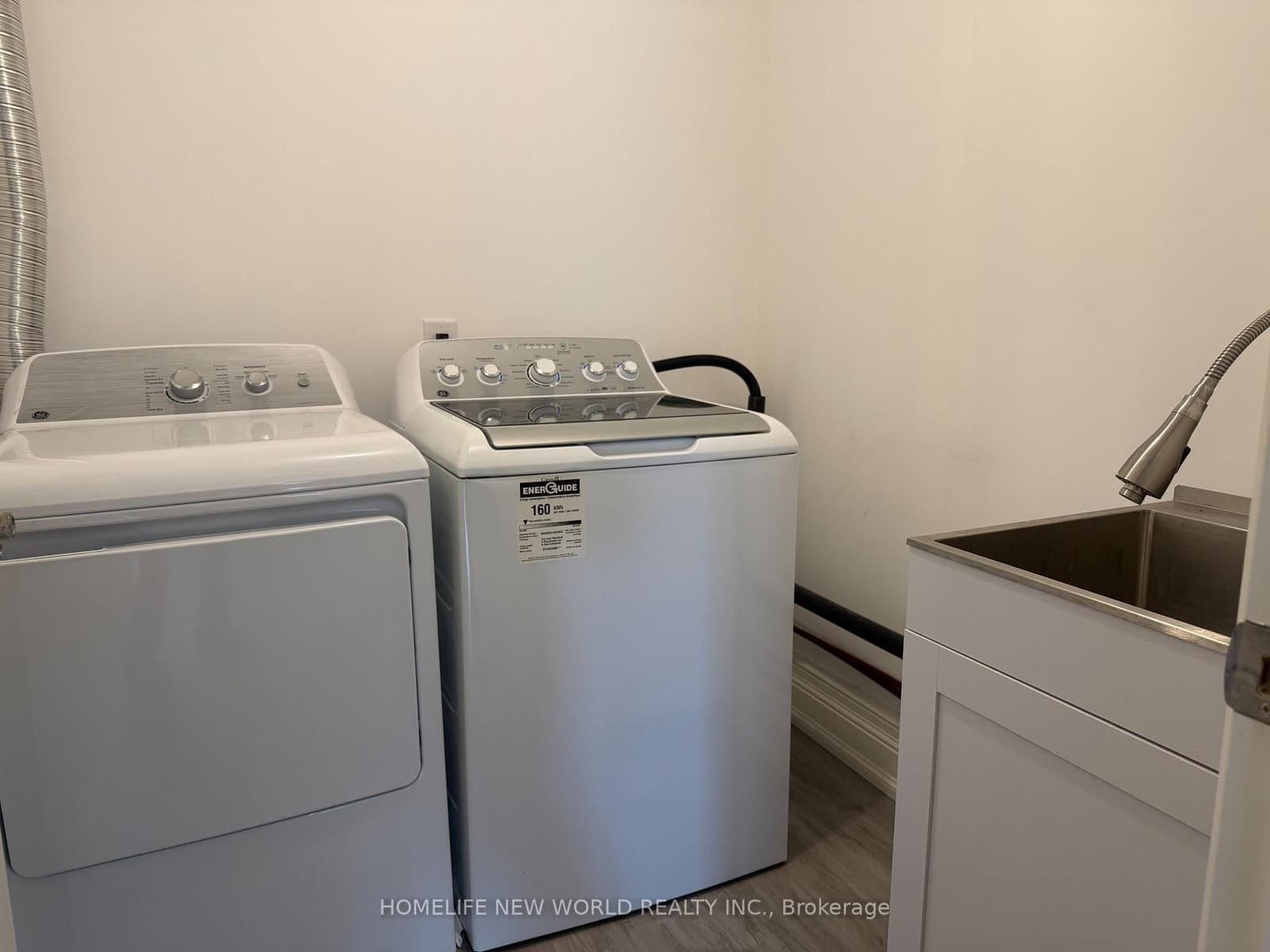 19 Honeybourne Crescent, Unit bsmt thumbnail 6