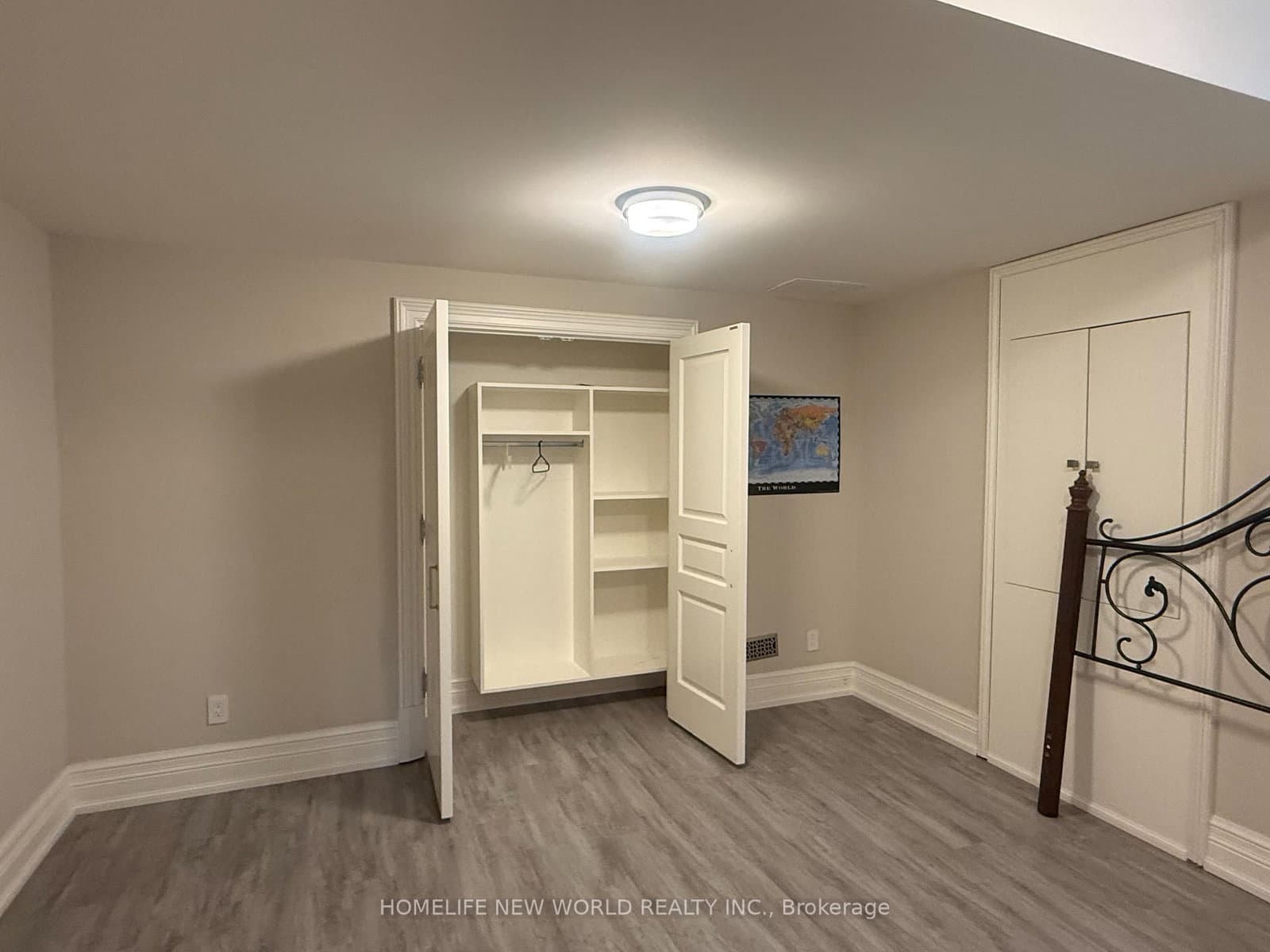 19 Honeybourne Crescent, Unit bsmt thumbnail 9