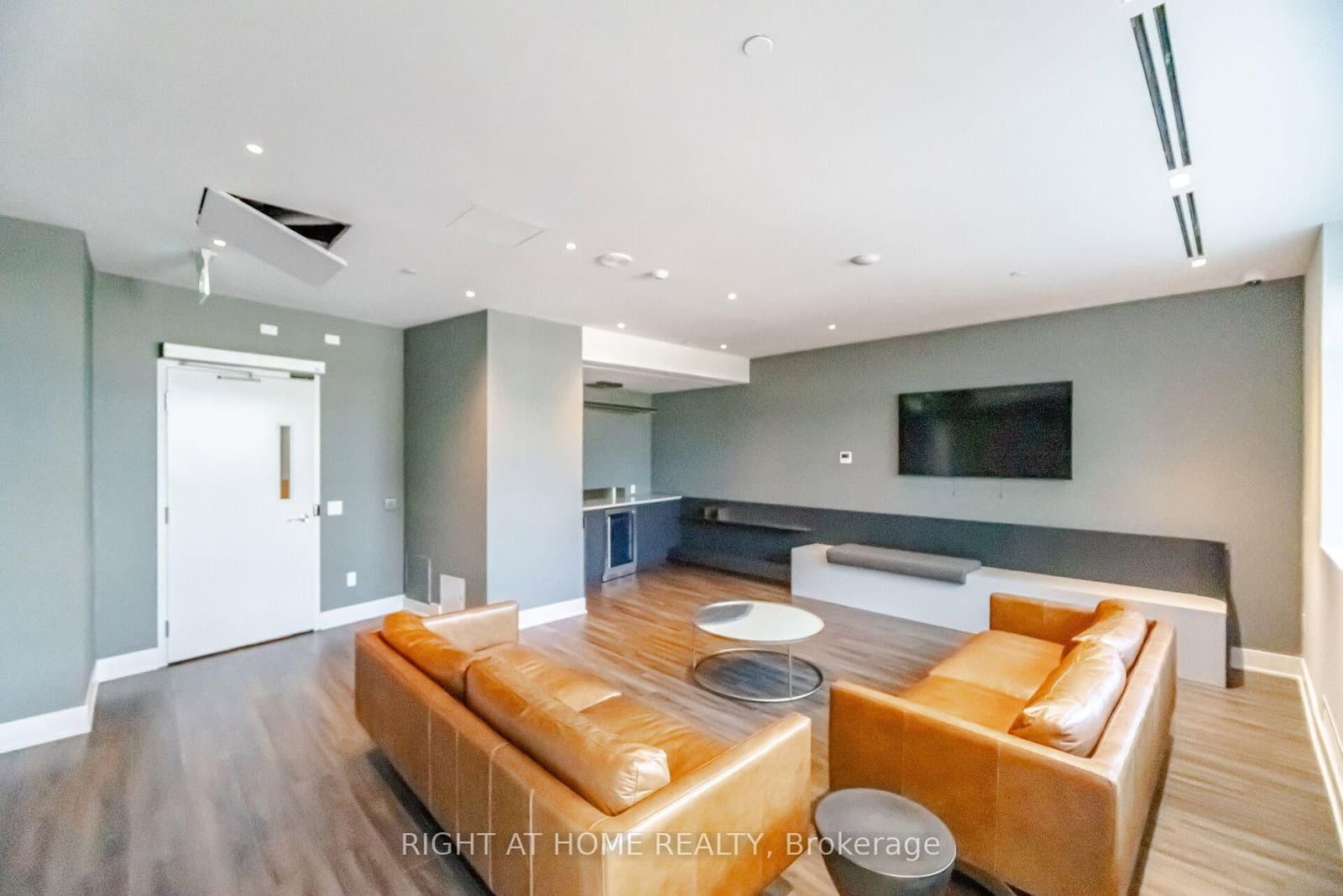 50 Upper MAll Way, Unit 226 thumbnail 45