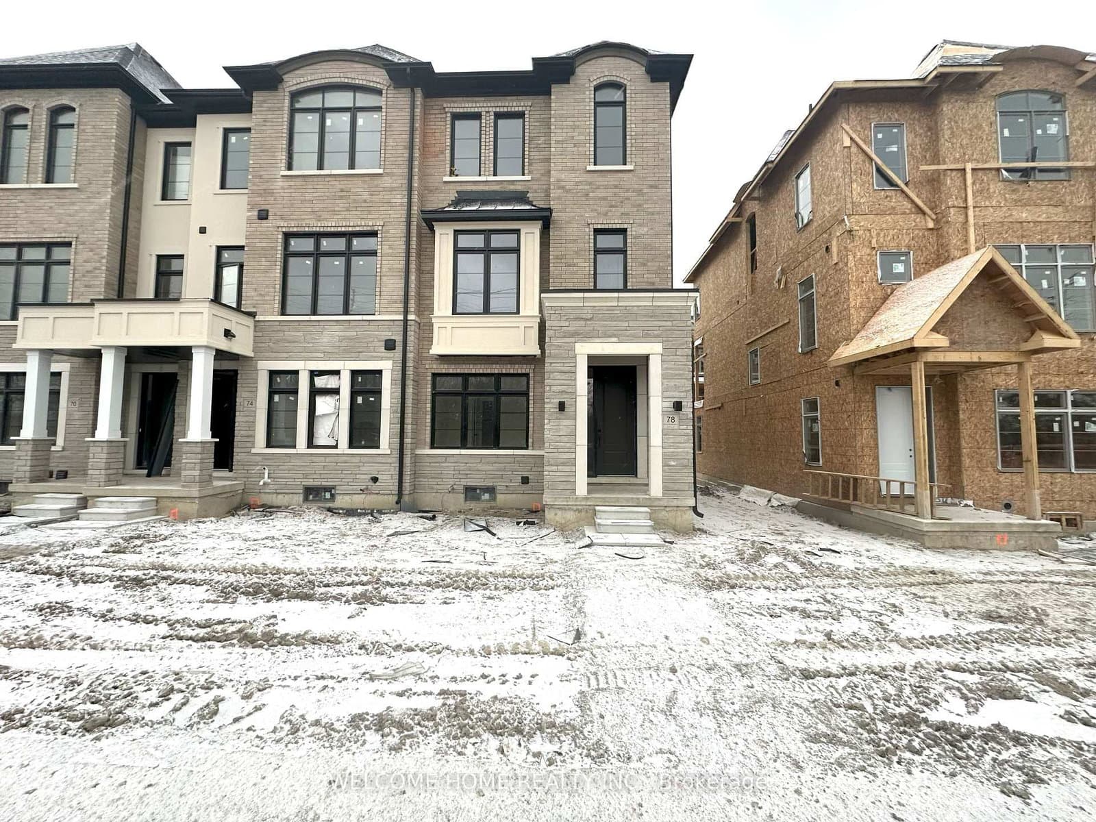 78 De La Roche Drive