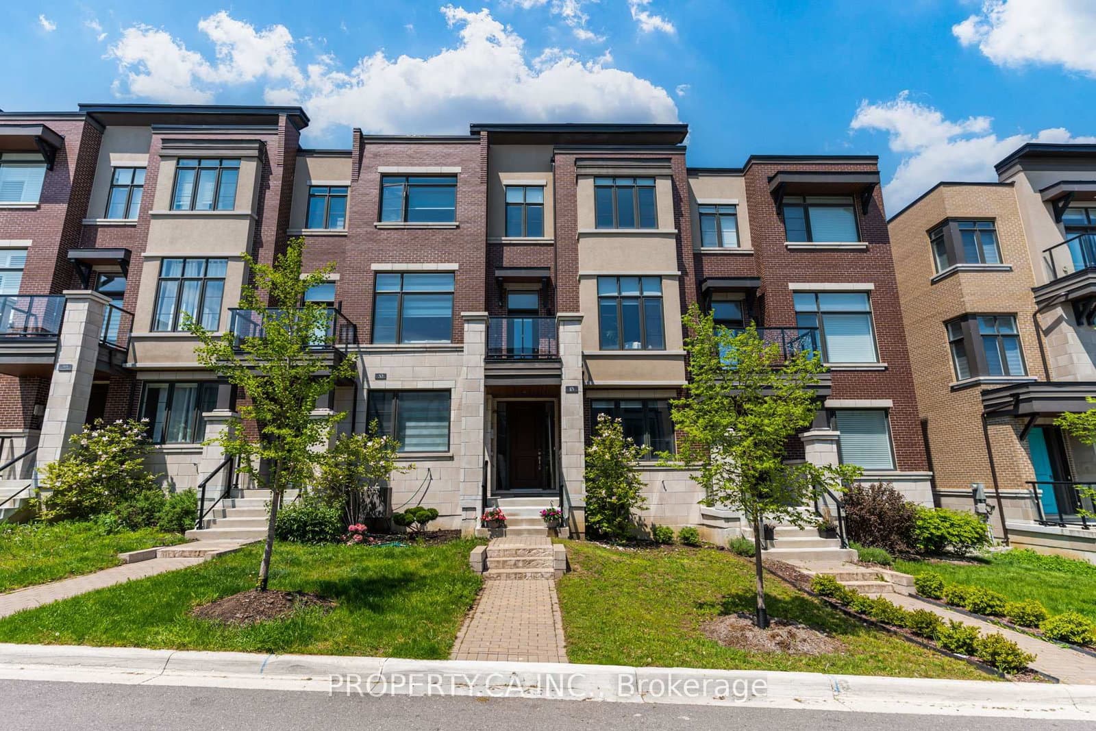 18 Aylin Crescent