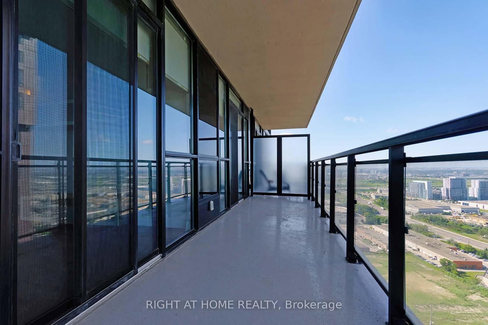 2910 Highway 7 Road W, Unit 2905