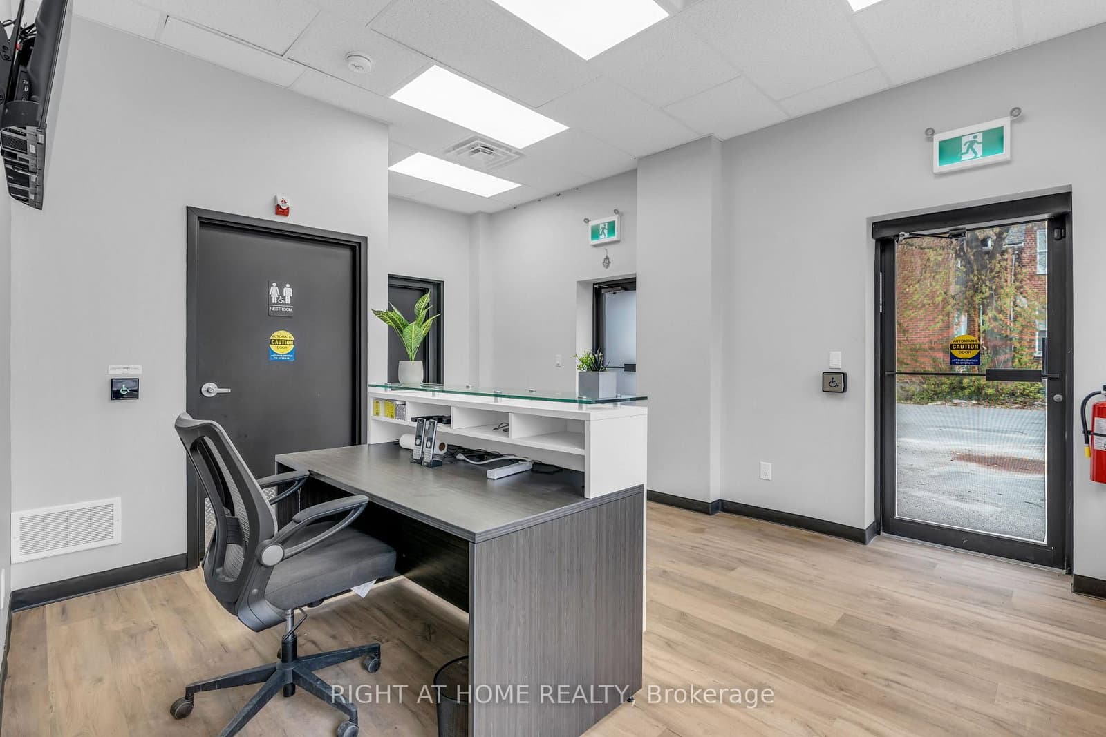7348 26 Highway, Unit A thumbnail 9