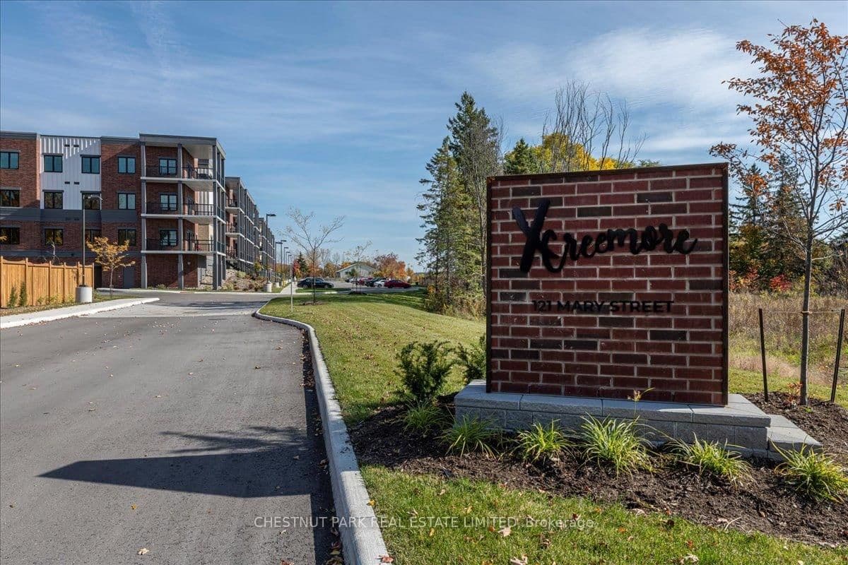 121 Mary Street, Unit 202