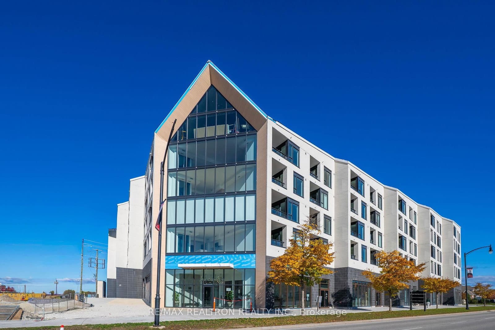 31 Huron Street, Unit 221