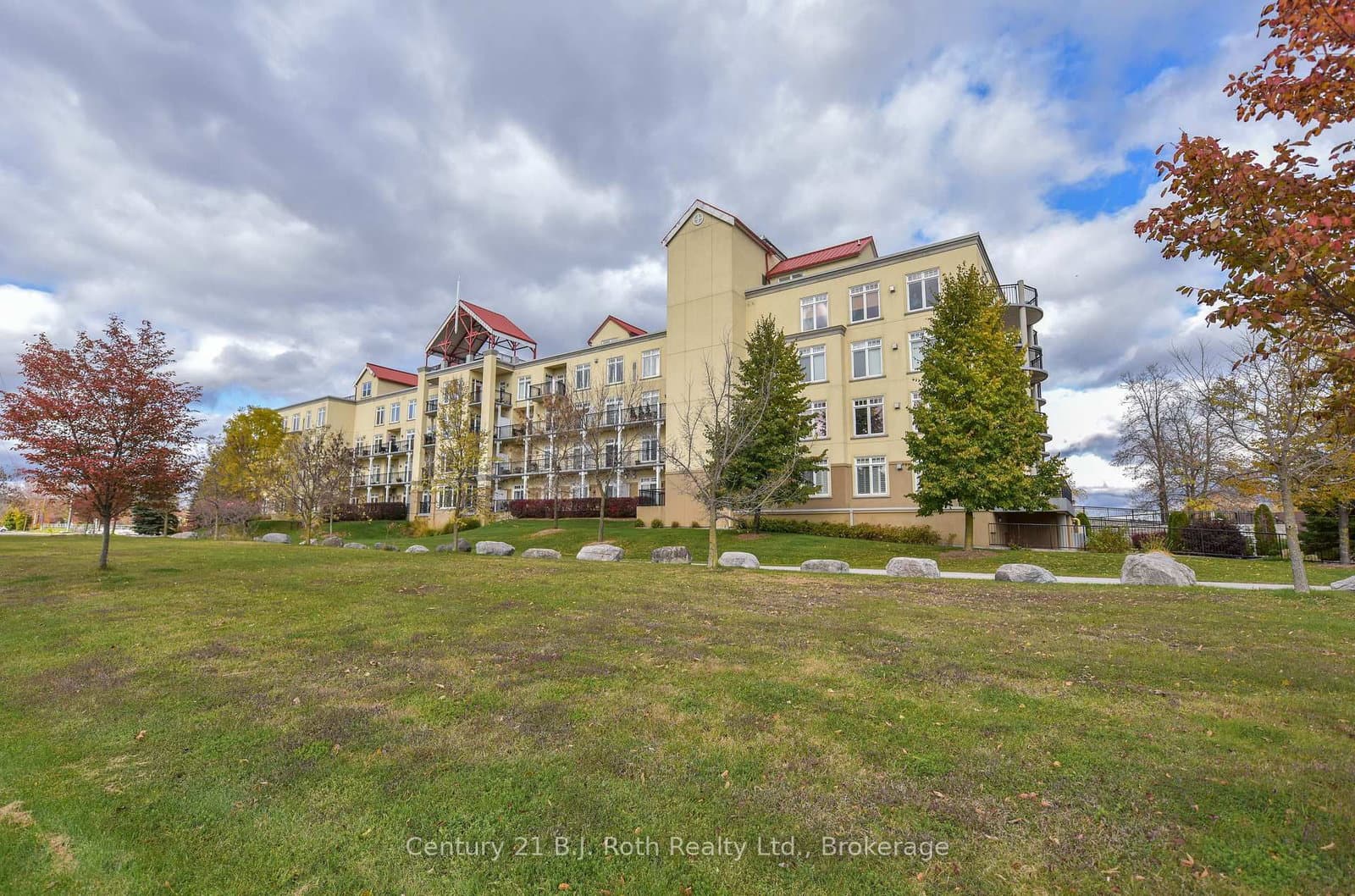 140 Cedar Island Road, Unit 315