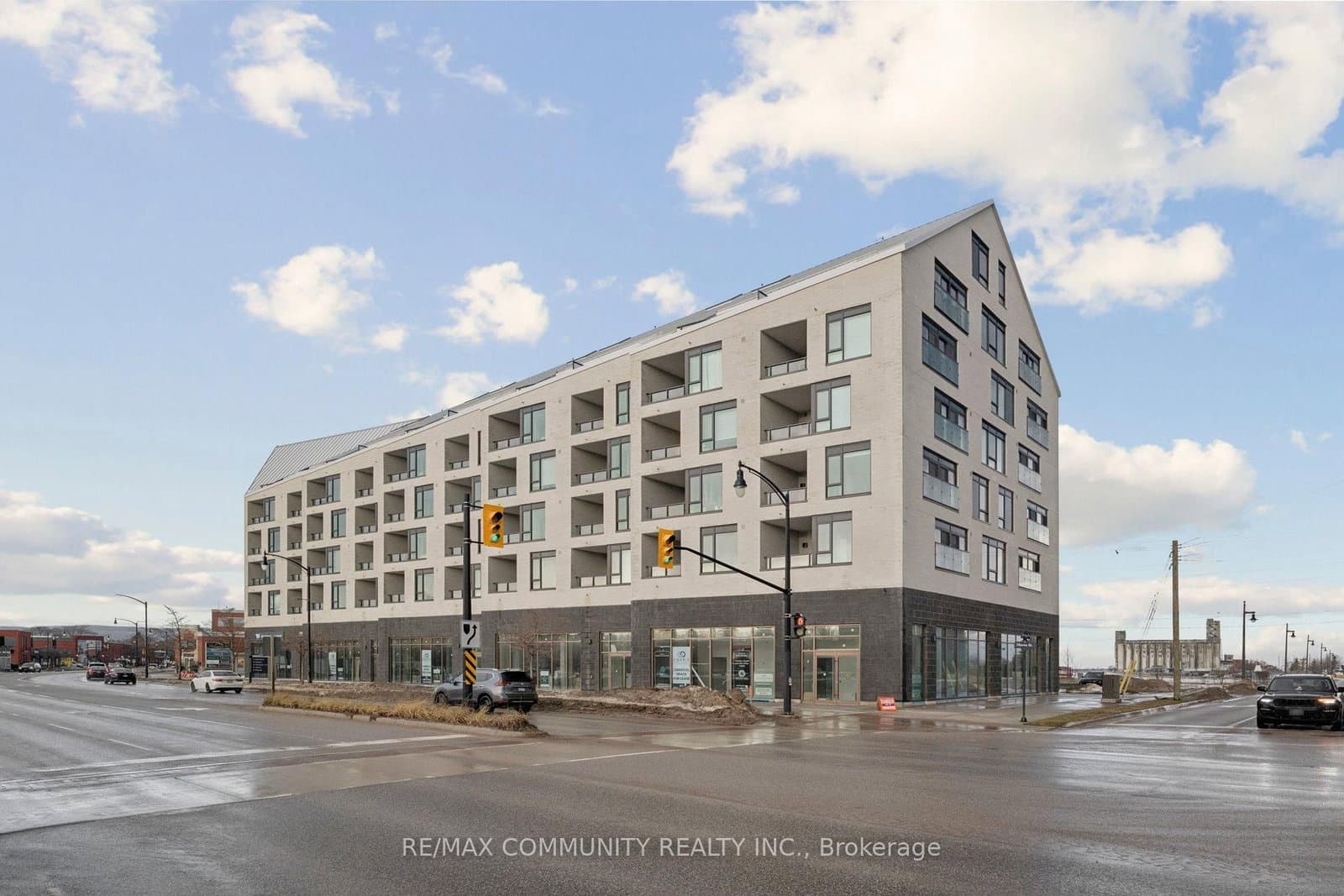 #415 - 31 Huron Street