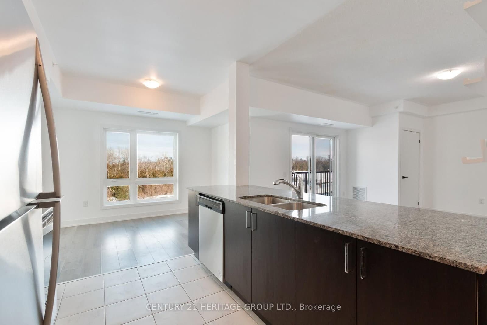 10 Culinary Lane, Unit 201 thumbnail 11