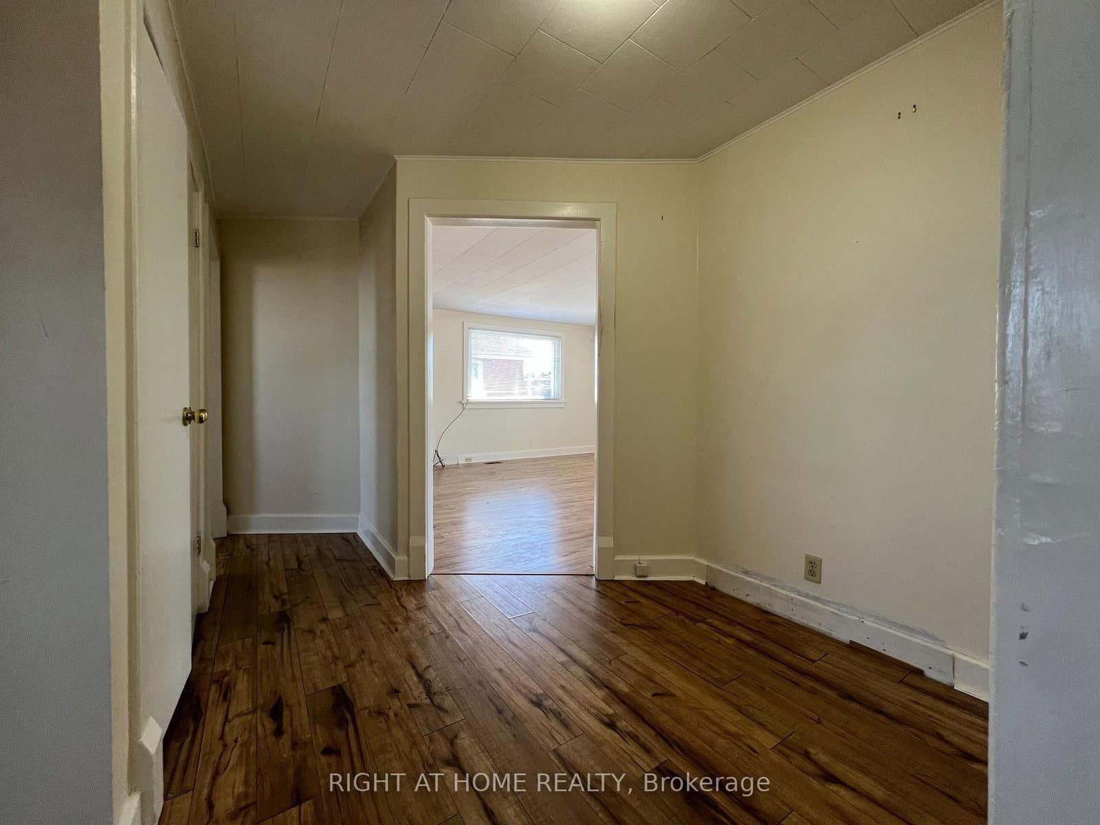 32 Matchedash Street N, Unit Apartment A thumbnail 13