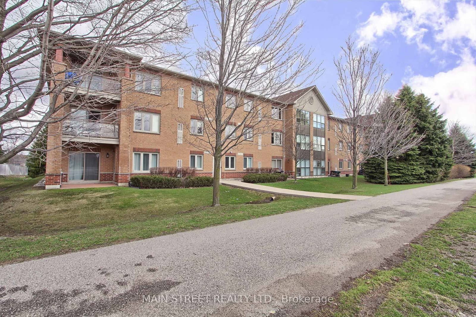 #305 - 500 Mapleview Drive W