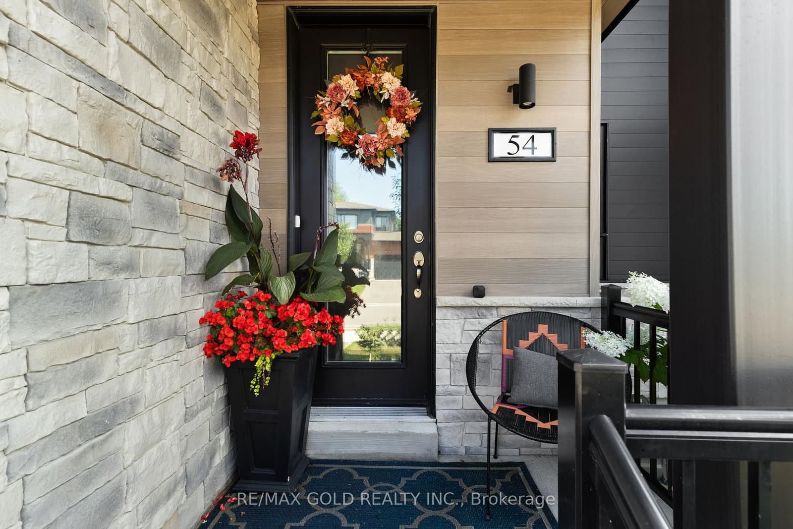 54 Eberhardt Drive thumbnail 4